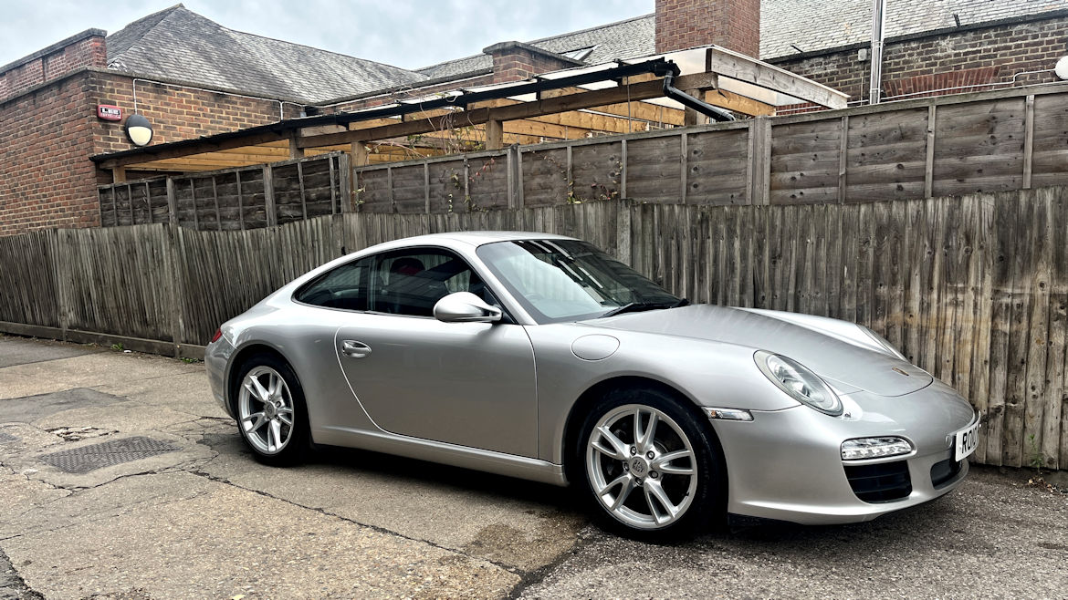 Porsche 997 Gen2 PDK Coupe Low Owners main Dealer Maintained Exceptional Car