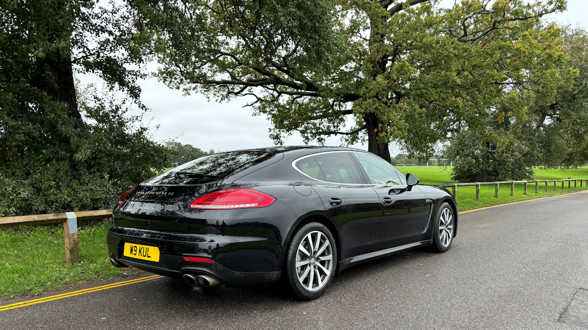 Porsche Panamera  Panamera 3.0 V6 S  Stunning car And Value Superb Spec 