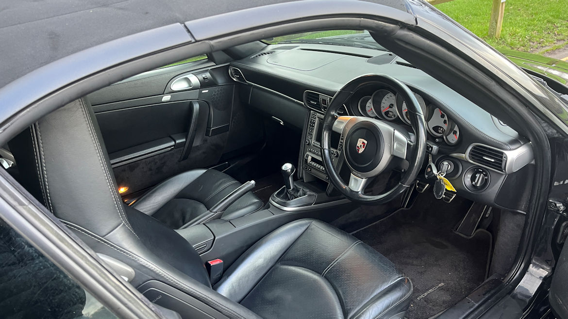 Porsche 997 C4S Rare Manual Wide Body Car READ ADVERT