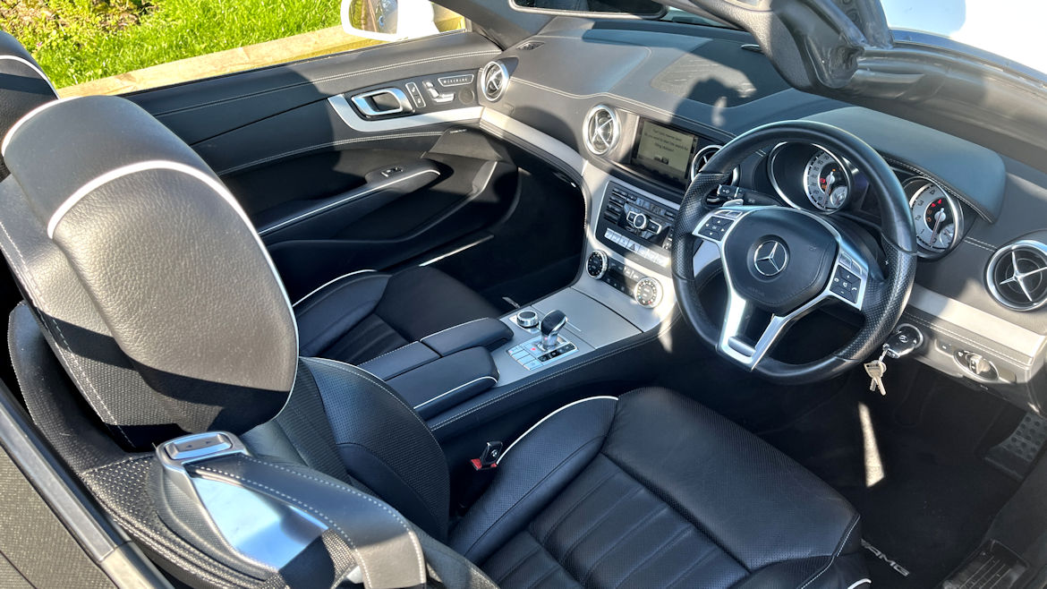 Mercedes Mercedes SL 400 400 AMG Line Sport Mega  Spec Low Mileage Simply Stunning 