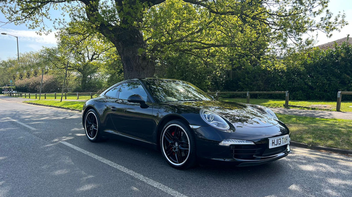 Porsche 991 C2S Coupe PDK Low Miles High Spec Inc Glass Panoramic  Roof