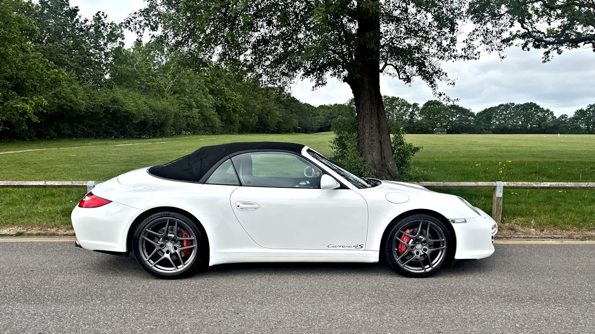 Porsche 997 Gen 2 C4S PDK Cabriolet Mega Spec Superb Car 
