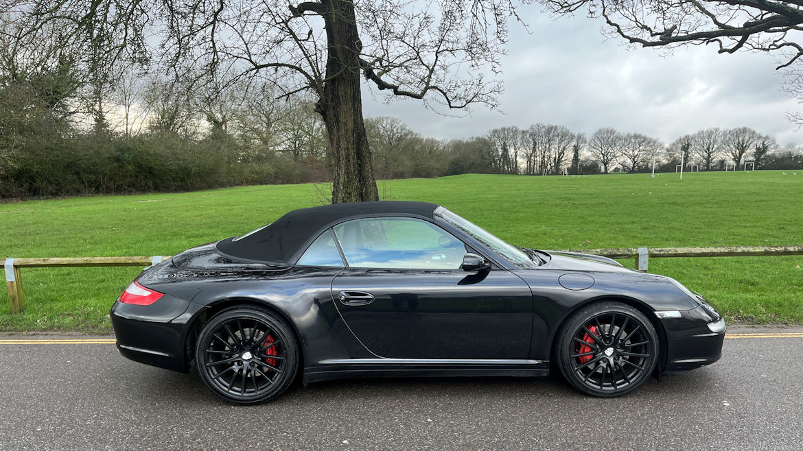 Porsche 997 C4S Rare Manual Wide Body Car READ ADVERT