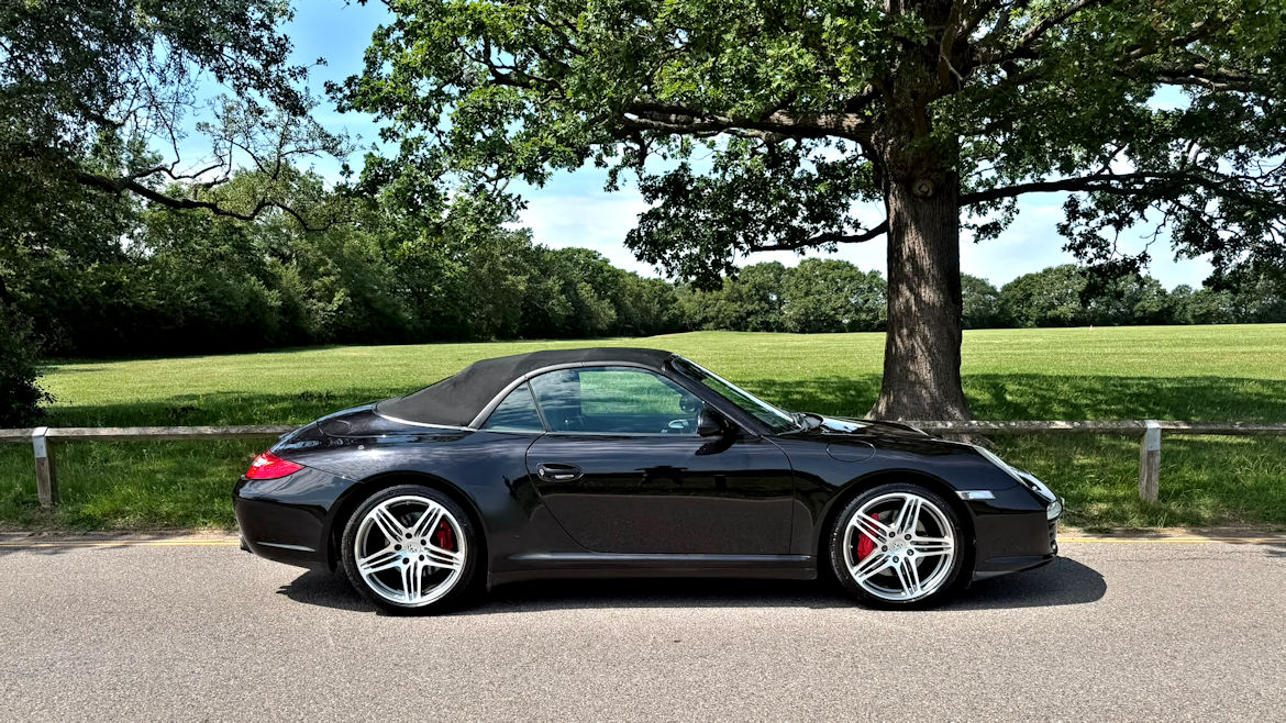 Porsche 997 Gen 2 C4S PDK Cabriolet Great Spec