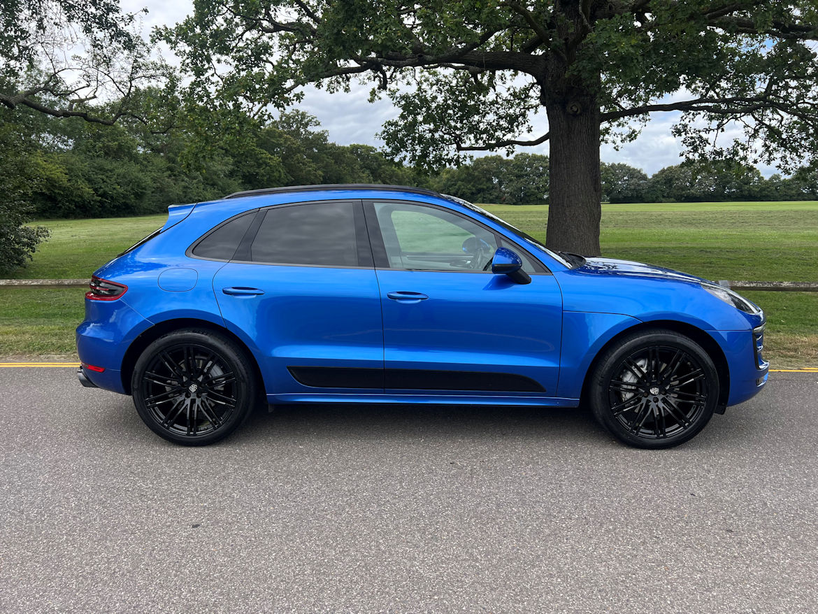 Porsche Macan 3.0  S PDK Mega Spec Simply Superb