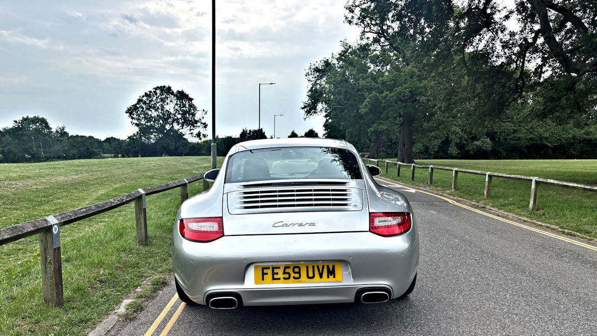 Porsche 997 GEN 2 C2 COUPE MANUAL SUPERB CAR AND HISTORY