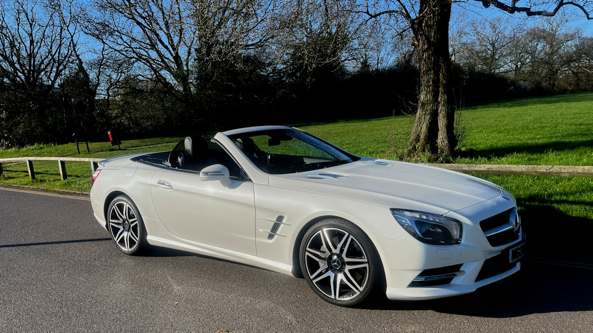 Mercedes Mercedes SL 400 400 AMG Line Sport Mega  Spec Low Mileage Simply Stunning 