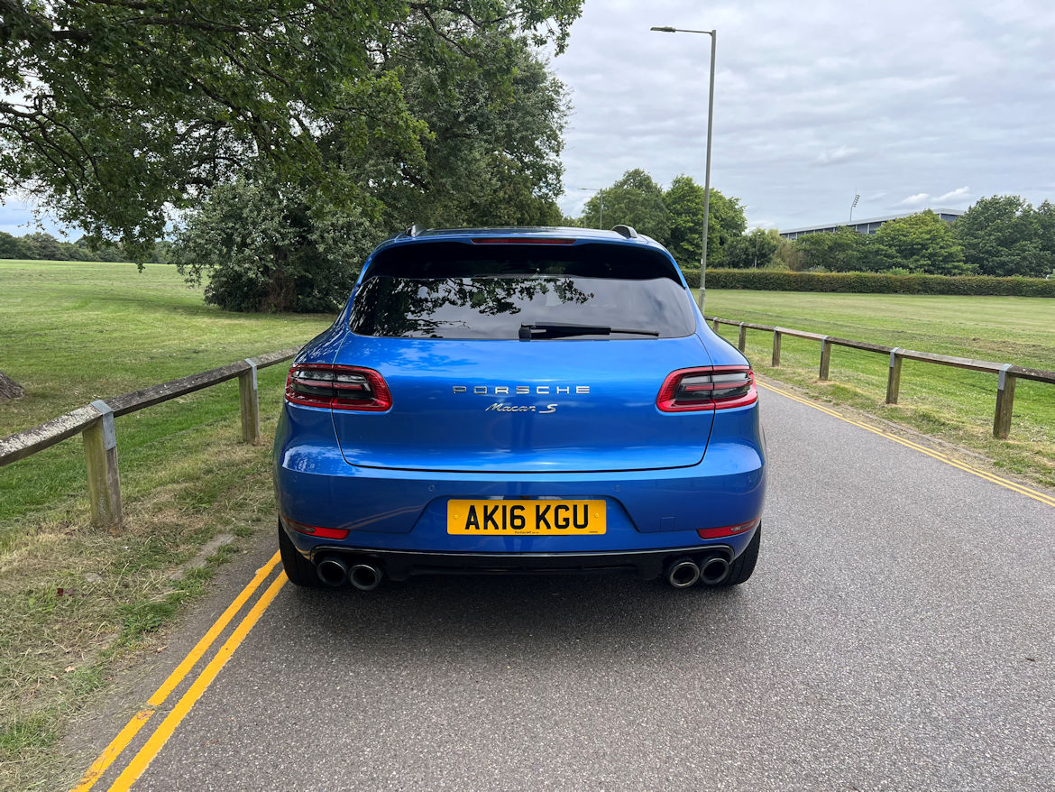 Porsche Macan 3.0  S PDK Mega Spec Simply Superb