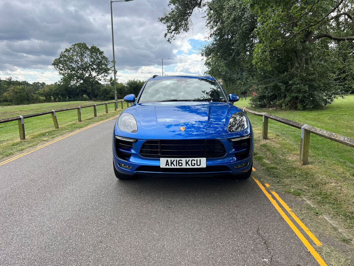 Porsche Macan 3.0  S PDK Mega Spec Simply Superb