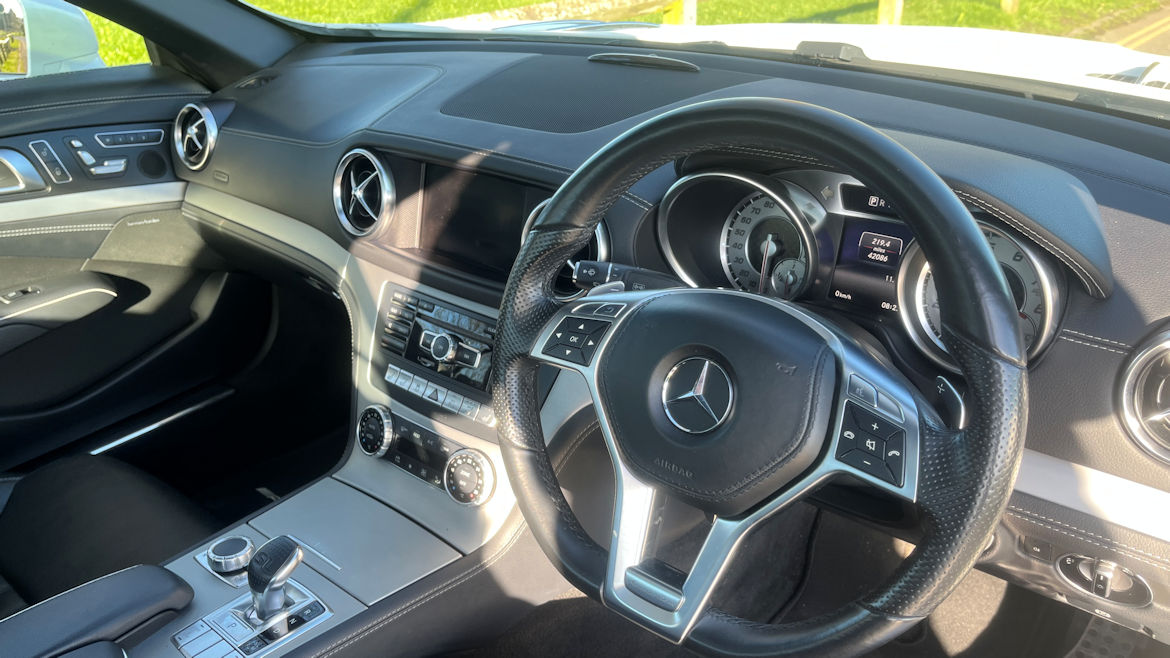 Mercedes Mercedes SL 400 400 AMG Line Sport Mega  Spec Low Mileage Simply Stunning 