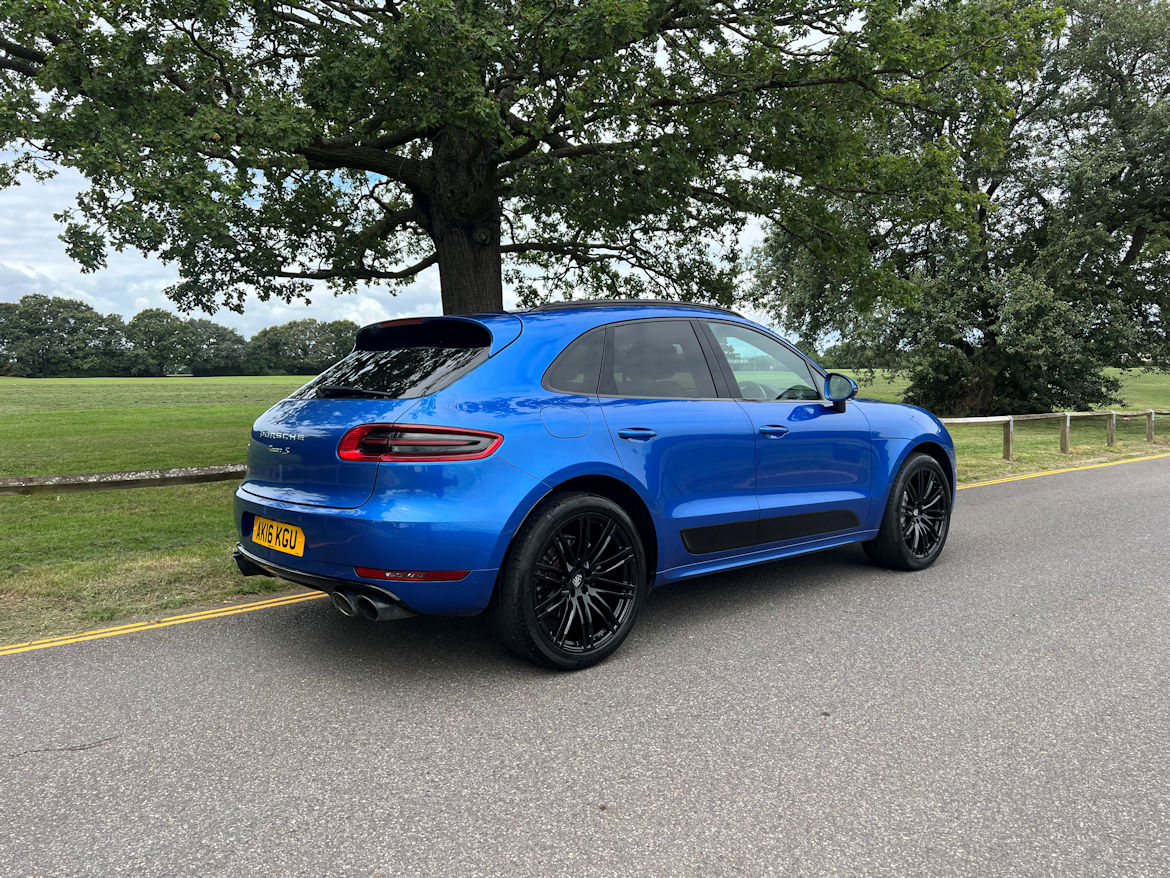 Porsche Macan 3.0  S PDK Mega Spec Simply Superb