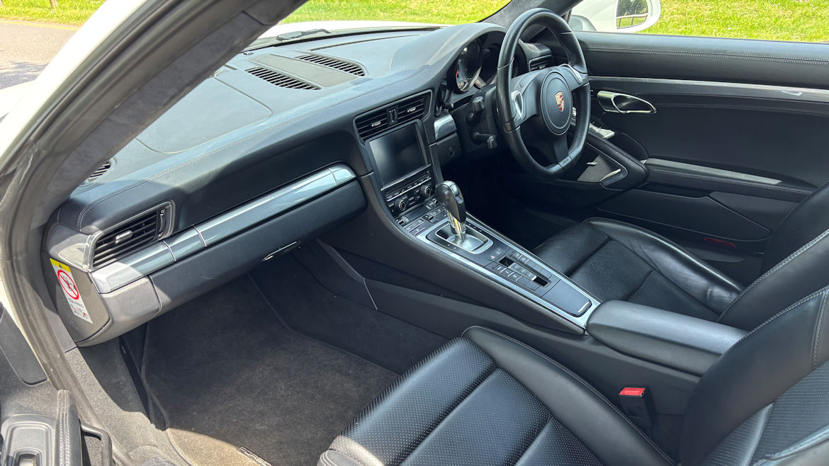 Porsche 991 C2S Coupe PDK Great Looking Car Main Dealer History DEPOSIT TAKEN