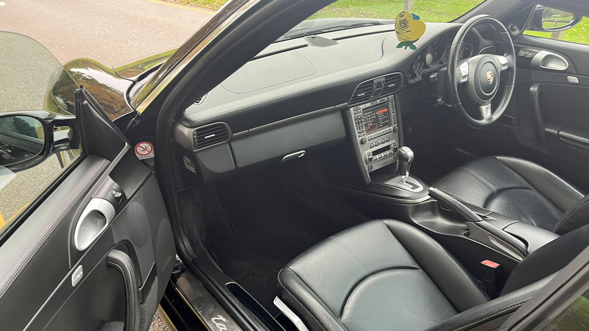Porsche 997 C4 Targa Tiptronic S Very low mileage Superb Condition And Rare 
